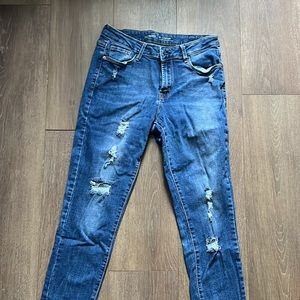 Women’s distressed jeans